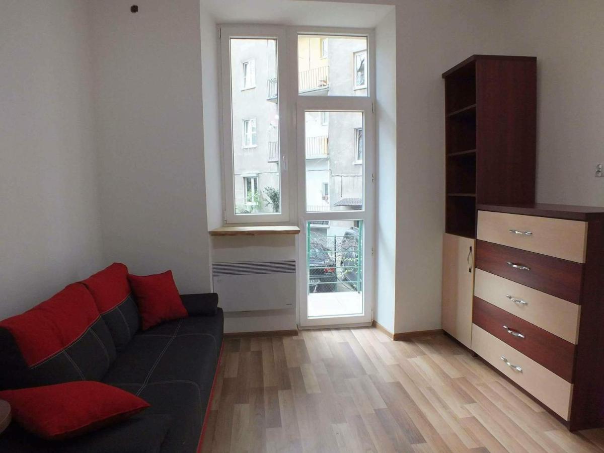 Szczesliwe Gniazdko Apartment Krasków Exterior foto